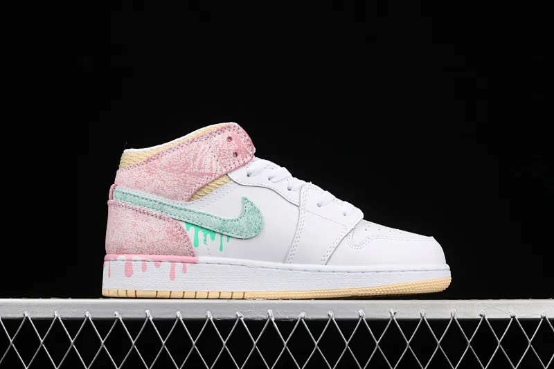 All categories Air Jordan Jordan series basketball shoes Air Jordan 1 Mid P version Air Jordan 1 Mid GS AJ1 Joe 1 Ice Cream Zhongbang basketball shoes DD1666-100